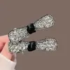 Pinza para el Cabello de Pato Súper Brillante con Lazo Completo de Diamantes Clip Lateral Modelo Nuevo 2026 Accesorio para el Cabello de Alta Gama para Mujer