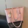 Bolsa Tote Grande de Verão Transfronteiriça Nova 2026 Feminina para o Trabalho com Ombro Único Elegante Versátil de Mão Grande