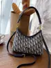 Bolso Pequeño para Mujer 2025 Nuevo Diseño de Nicho Bordado Retro Cesta de Verduras Versátil Bandolera Cruzada Bandolera Bolso Pequeño