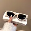 Óculos de Sol Femininos Novos Estilo Armação Estreita, Armação Pequena Estilo Ins, Óculos de Sol Cat-Eye Tecnológicos Futuristas, Óculos de Sol com Proteção Solar Atacado
