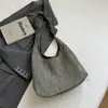 Bolso de Mano Tejido 2026 Verano Nuevo Estilo Gran Capacidad Casual Trabajo Viaje al Trabajo Debajo del Brazo Hombro Cruzado Bolso de Paja Tejido
