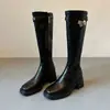 Botas de salto alto da moda acima do joelho com fivela de cinto, novo modelo 2026, botas de cavaleiro de corte justo, botas de salto alto versáteis plus size