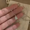 Colar de Maçã Cristalizada com Diamantes Brilhantes para Mulheres, Novo Estilo Chinês, Moda de Luxo Leve, Versátil, Corrente para Clavícula de Sorte e Prosperidade, Estilo Outono e Inverno