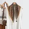 Nuevo Pañuelo Cuadrado Pequeño de Estilo Étnico Vintage con Colgante de Borlas para Mujer, Bufanda Delgada de Lana Artificial, Pañuelo de Algodón, Lino y Seda Artificial