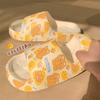 Nuevas pantuflas de EVA para estudiantes de verano con suela suave y gruesa para pisar excrementos para el hogar, lindas sandalias de oso de queso para mujer