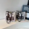 Bolso de Hombro Único de Gran Capacidad con Textura de Moda para Mujer 2025 Nuevo de Moda Estudiante Clase Viaje Diario Bolso Tote con Letras