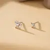 Pendientes Exquisitos de Estrella de Cuatro Puntas de Plata de Ley S925 para Mujer Estilo K Simple Moda Tendencia Versátil Lujo Accesible Pendientes de Estrella para Mujer