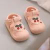 Sandalias Cerradas para Niñas de Primavera y Verano, Zapatos para Caminar de Bebé con Velcro, Zapatos de Bebé Cerecita, Zapatos de Princesa con Corte Hueco y Suela Suave