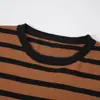 Camiseta redonda de manga curta com listras em blocos de cor, nova blusa de verão com mangas babado listradas, corte solto, versátil e jovial