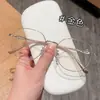 Armazones de Metal Polygonal Retro de Moda para Gafas al por Mayor para Mujer, Adecuados para Estilo de Maquillaje Sencillo, Se Pueden Montar con Lentes Graduados