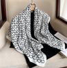 Bufanda Versátil para Negocios con Letras Estampadas 90cm Bufanda de Twill Recién Llegada Lujo Ligero Bufanda Cuadrada Grande Chal Protector Solar Pañuelo para la Cabeza Mujer