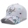 Nueva Gorra de Béisbol de Moda Bordada con Letras Malla Transpirable Protección Solar Visera Versátil Tendencia para Hombres y Mujeres Pequeño Sombrero para Mostrar el Rostro