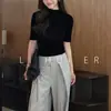 Camiseta de Li Hui Er, elegante, tacto de terciopelo, corte ajustado, hombros normales, cuello redondo, manga media, para principios de otoño
