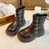 Botas Martin para Niña Botas de Princesa de Cuero para Niños Botines Cortos Nuevos Otoño/Invierno 2026 Botas de Mezclilla con Felpa Botas de Algodón de Dos Capas para Niños