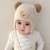 Touca de Tricô Grossa e Quente de Inverno para Recém-Nascidos, Gorro Unissex para Bebê, Touca de Tricô com Proteção para Orelhas
