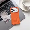 Funda de Teléfono de Color Sólido con Patrón de Ondas de Agua y Agujero Grande Compatible con Apple 17PROMAX Color Puro Simple 16/15 Tacto de Gama Alta 13/14