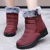 Sapatos de algodão engrossados, forrados com fleece e antiderrapantes para mulheres, novo estilo de inverno, botas de algodão impermeáveis, quentes, adequados para mulheres de meia-idade e idosas, botas de neve de sola plana para mulheres