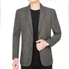 Suministro exclusivo transfronterizo: Nueva colección de primavera y otoño de trajes de cuadros de un solo pecho y dos botones para negocios casual para hombres de mediana edad