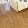 Piso Vinílico Autoadesivo Impermeável e À Prova de Fogo Pvc Imitação Madeira Mármore Revestimento de Piso Plástico Resistente ao Desgaste para Casa Sala de Estar e Quarto