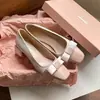Zapatos de Mujer de Talla Pequeña con Punta Cuadrada, Tacón Medio Grueso, Moda Versátil Nueva Primavera y Otoño 2026 Estilo Francés Tacones Altos para Combinar con Faldas