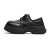 Sapatos Casuais de Couro Masculinos Novos Estilosos Versáteis Sapatos Mickey Sapatos de Couro de Verão para Negócios Sapatos Derby Masculinos Individuais Tendência