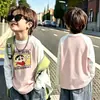 Camiseta básica de manga comprida para meninos, novo estilo primavera e outono 2026, top T-shirt infantil versátil com blocos de cor estilosos para meninos mais velhos