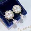 Pendientes de Plata 925 de Venta Caliente en Otoño con Perlas Blancas Naturales de Agua Dulce, Diseño de Camelia, Vintage de Alta Gama Elegante Lujo Ligero para Mujeres