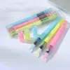 Venta al por mayor directa del fabricante, bolígrafo de pegamento líquido para manualidades y bricolaje de estudiantes, con una punta suave para dispensar el pegamento de forma controlada, secado rápido y seguro de usar