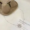 Colar Gargantilha Minimalista Exquisito com Pingente de Coração de Pêssego Corrente para Clavícula Design de Nicho Coreano Simples Estilo Francês Fada