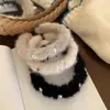 Faixa de Cabelo Luxuosa de Pelúcia com Strass e Pérolas Ondulada com Dentes, Antiderrapante, Faixa Superior Craniana que Aumenta a Altura, Grampo para Organizar e Pressionar o Cabelo