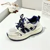 Nuevos zapatos deportivos de doble malla para niños mayores, zapatos deportivos ligeros para niños para niños