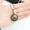 Collar Colgante Popular Europeo y Americano de Cabeza de Caballo de la Suerte, Personalizado Hueco Doble Capa Espejo Año del Caballo Zodiacal Joyería al por Mayor
