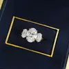 Anillo de Compromiso de Boda de Plata S925 Nuevo Europeo y Americano Ovalado 8*11 Diamante de Cuatro Garras Tres Diamantes Joyería Exquisita