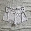 Shorts Quentes de Cor Sólida com Rebites Estilo Streetwear Casual Sexy Estilo Punk do Ins Cool Tendência Slim Fit Estilo Garota Picante Cintura Alta