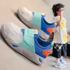 Zapatos Deportivos para Niñas 2026 Otoño Nuevos de Malla Transpirables Casuales con Velcro Ligeros para Estudiantes Campus Suela Suave