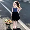 Vestido Saia Patchwork Sem Mangas para Meninas Verão 2026 Novo Estilo Menina Aluna do Ensino Fundamental Vestido Regata Roupas de Verão Vestido Estilo Coreano Infantil