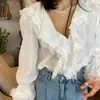 Enviado. Camisa de manga larga con volantes de encaje vintage francés y manga acampanada para mujer, top casual holgado de otoño