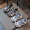 Zapatos de Senderismo para Exteriores para Niños 2026 Nuevo Estilo Otoño Zapatos para Niños Anticolisión Antipatadas Zapatos Deportivos Transpirables Antideslizantes