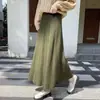 Novo vestido de tricô, modelagem solta, comprimento médio, saia evasê, barra larga, adequado para usar como peça externa no outono e inverno