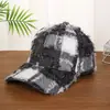Nueva Gorra de Béisbol a Cuadros para Mujer con Borde Roto de Frontera Cruzada Visera Lisa Sombrero de Protección Solar Suministro del Fabricante Venta al por Mayor