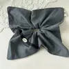 Material de Tecido para Terno Color-Blocking Cinza-Azulado Estilo Coreano Elástico de Cabelo Scrunchie Versátil Retrô Lenço Quadrado Corda de Cabelo Acessório para Rabo de Cavalo Ornamento de Cabelo Feminino