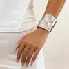 Pulsera Abierta de Estilo Europeo y Americano Transfronteriza, Pulsera de Nicho Moderna y Tendencia, Joyería Minimalista Elegante y Sofisticada