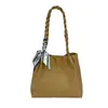 Bolso de Mano Casual Tejido de Nicho Textura de Moda Ligero de Moda Simple Gran Capacidad de un Solo Hombro Versátil Bolso Casual para el Día a Día