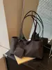 Bolso de mano de estilo coreano de nicho retro 2026 transfronterizo, bolso pequeño cuadrado para el hombro personalizado, bolso de mano, bolso casual de color sólido