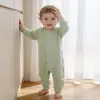 Mameluco de Manga Larga de Algodón Puro Jacquard para Bebé Primavera y Otoño Traje sin Costuras para Gatear para Niños y Niñas Recién Nacidos Jumpsuit Estilo Nuevo
