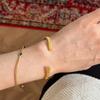 Otoño e Invierno Superposición Oro Azul Blanco Piedra Patrón Vertical Ala Ancha Delgada Media Pulsera Retro Simple Atmosférica Pulsera de Alta Gama para Mujer