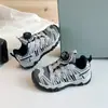Tênis Esportivo Infantil 2026 Novo Estilo Outono/Inverno Sapatos de Menina Sapatos Pai e Filha Com Veludo Meio/Grande Crianças Sapatos Casuais Tendência
