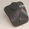 Collar Popular Transfronterizo de Acero de Titanio, Cadena para Suéter Estilo Nicho de Lujo Ligero, Cadena para Clavícula Versátil No Desvanecible de Oro de 18 Quilates