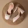 Super macias~ Sandálias Mary Jane com design de bico fechado, apresentando um estilo vazado tipo fada, adornos de pérolas, perfeitas para combinar com vestidos e cheongsams, sapatos de couro e sapatilhas femininas