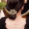 Las ligas para el cabello de girasol, con delicada malla y brillantes pedrería, son un accesorio para el cabello elegante y con estilo para mujeres, perfectas para peinados de verano.. Esta es la nueva colección de 2025